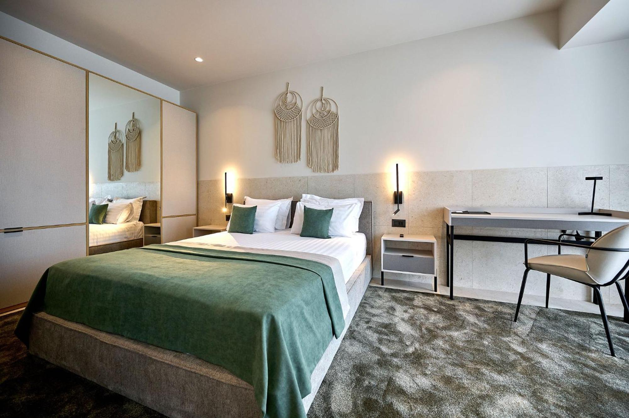 Alezzi Infinity Aparthotel & Spa Navodari Ngoại thất bức ảnh
